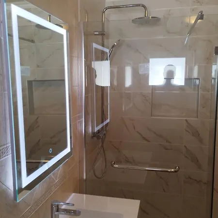 Do Mar Lovely First Floor With Pool * Lagos