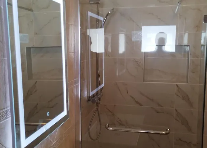 Do Mar Lovely First Floor With Pool * Lagos