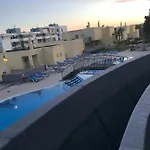 Do Mar Lovely First Floor With Pool *